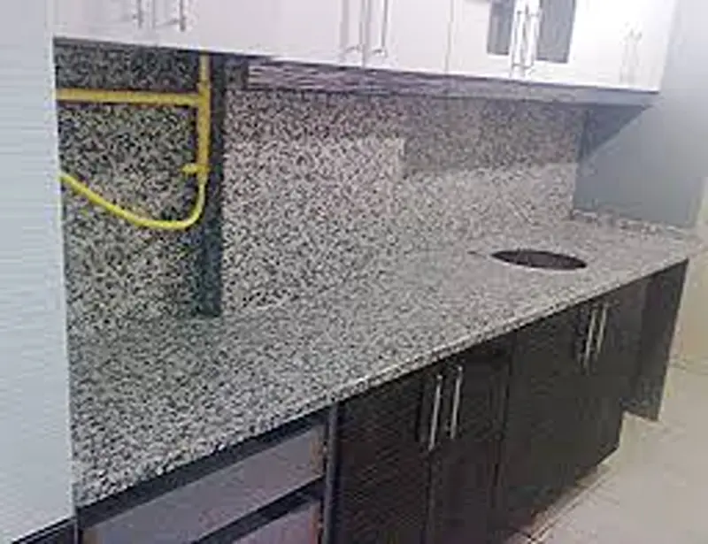 Granit Mutfak Tezgahı Modern Tasarım Örneği