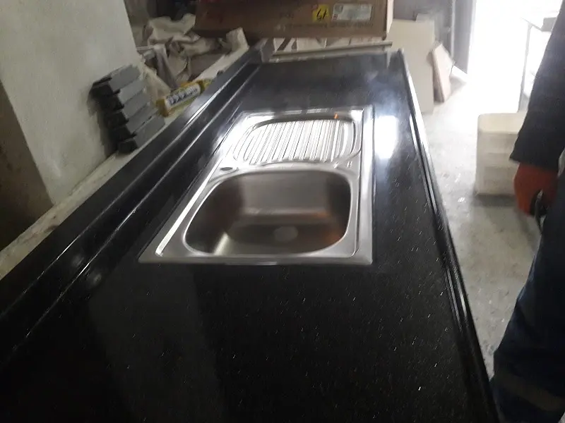 Simli Tezgah Mermeri Renk ve Doku Detayı