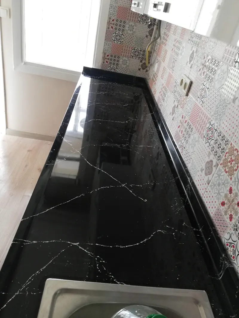 Siyah Mermerit Tezgah Siyah Simli Döküm Mermer Montaj Detayı