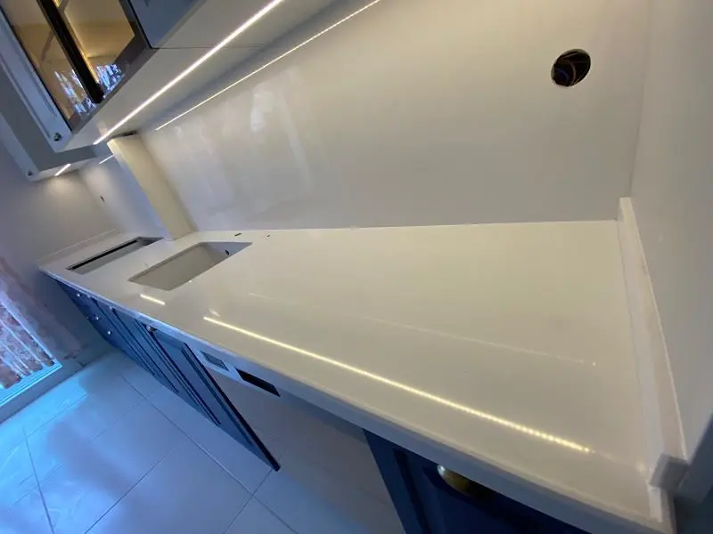Perla White Belenco Mutfak Tezgahı Renk ve Doku Detayı